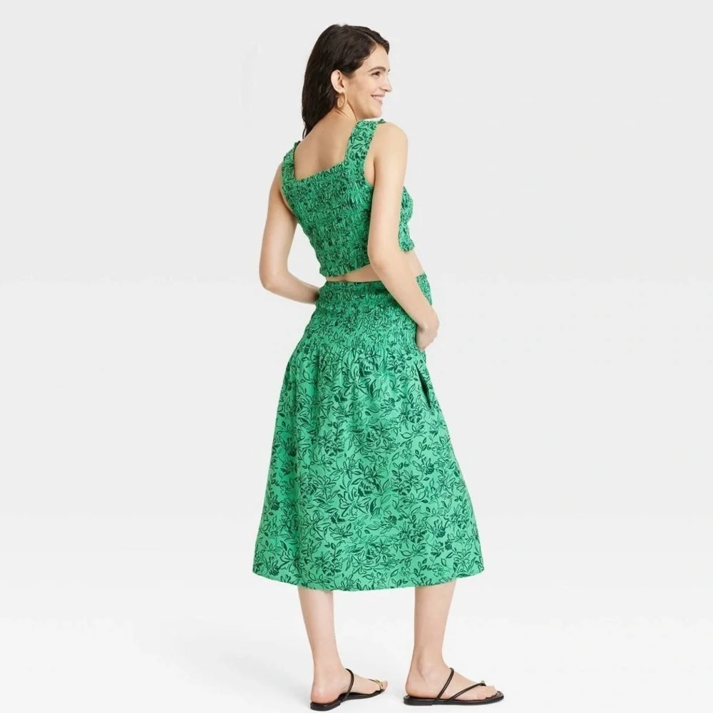 Isabel by Isabel & Ingrid Sleeveless Smocked Maternity Set in Green - Size S - Picture 3 of 4